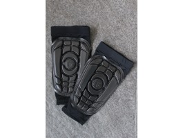 G-Form Youth Pro-S Compact Schienbeinschoner Kinder Fußball